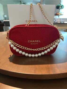 Red Pearl-Accent Shoulder Bag VIP GWP